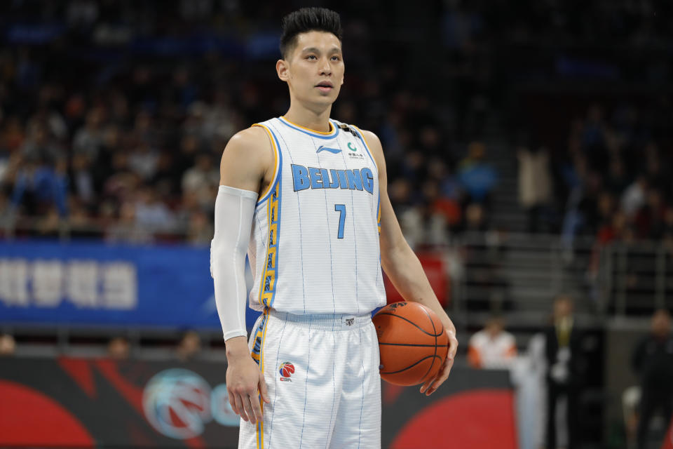 BEIJING, CHINA - DECEMBER 20: Jeremy Lin #7 of Beijing Ducks in action during 2019/2020 CBA League - Beijing Ducks v Zhejiang Golden Bulls at Beijing Wukesong Sport Arena on December 20, 2019 in Beijing, China. (Photo by Fred Lee/Getty Images)