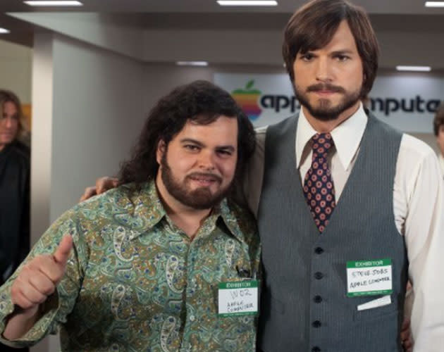 Una de las películas más esperadas de este año es JOBS, el biopic sobre el fundador de Apple al que da vida Ashton Kutcher. Los que saben han puesto el ojo en un secundario, Josh Gad, que interpreta al cofundador de la empresa de la manzana, Steve Woziak. En Estados Unidos la película se estrena en abril, pero para España aún no hay fecha. Aún así, seguro que llegan ecos del otro lado del charco. (Foto: Open Road Films)