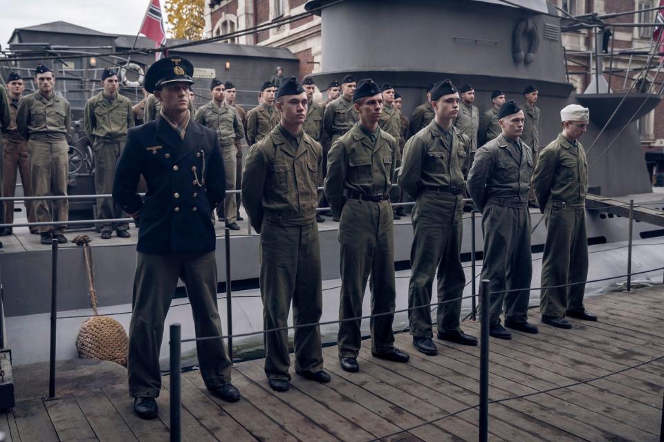 Talentierte Darsteller spielen die junge Crew der U949 (von links): Artjom Gilz, Alessandro Schuster, Aniol Kirberg, Yuri Völsch, Julius Nitschkoff und Laurids Schürmann.

 (Bild: Sky Deutschland/Bavaria Fiction GmbH/Stephan Rabold)