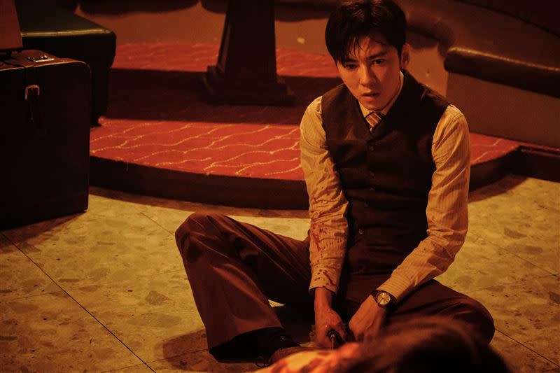 李國毅自爆拍完 《商魂》就把劇本給燒了。（圖／欣蘭企業股份有限公司提供）