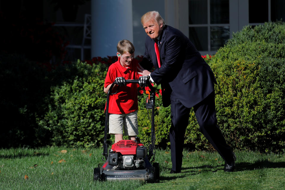Trump couldn't resist offering Frank a little encouragement. (Photo: Carlos Barria / Reuters)