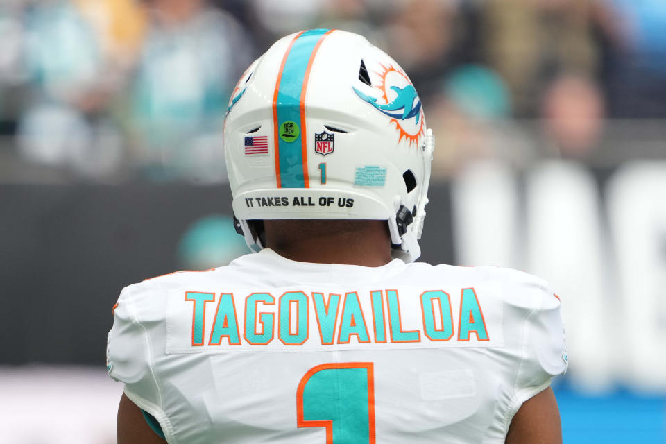 Miami Dolphins quarterback Tua Tagovailoa (1). Mandatory Credit: Kirby Lee-USA TODAY Sports