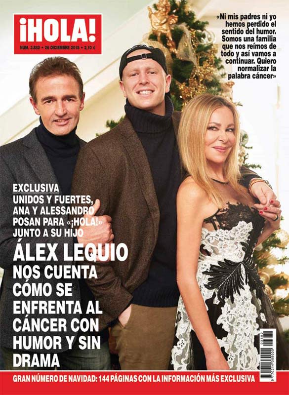  Álex Lequio posando con sus padres en ¡HOLA!