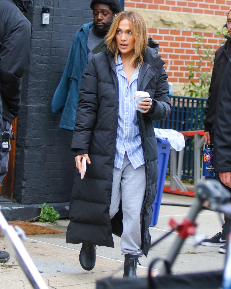 Jennifer Lopez knows: Now that it's cold, it's time to really start dressin'.