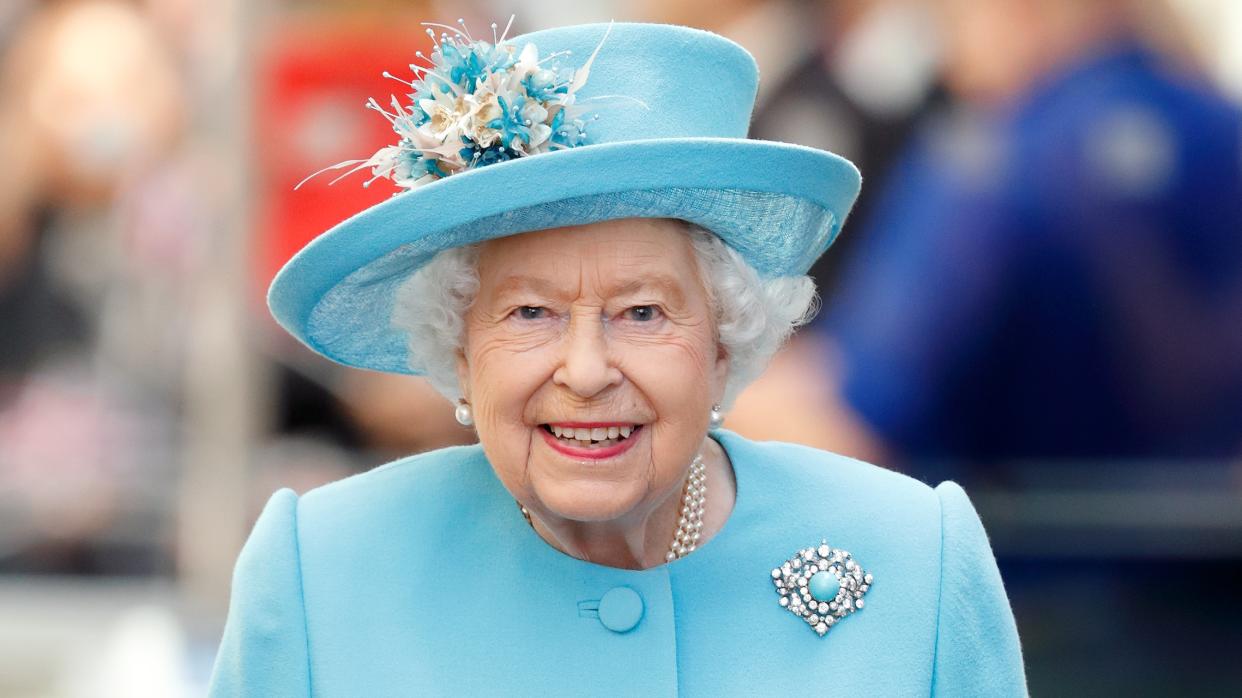  Queen Elizabeth II visits the British Airways headquarters to mark their centenary year. 