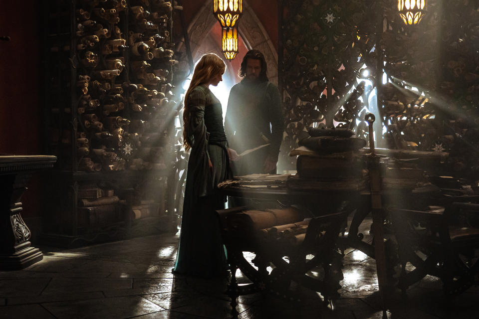 Morfydd Clark as Galadriel and Lloyd Owen as Elendil in <i>The Rings of Power</i><span class="copyright">Matt Grace—Prime Video</span>