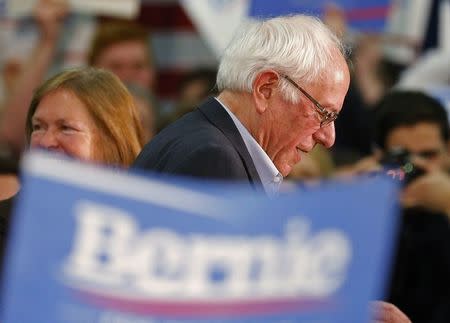 US Democratic presidential candidate Bernie Sanders speaks at a campaign rally in Waterloo, Iowa January 31, 2015. REUTER/Carlos Barria