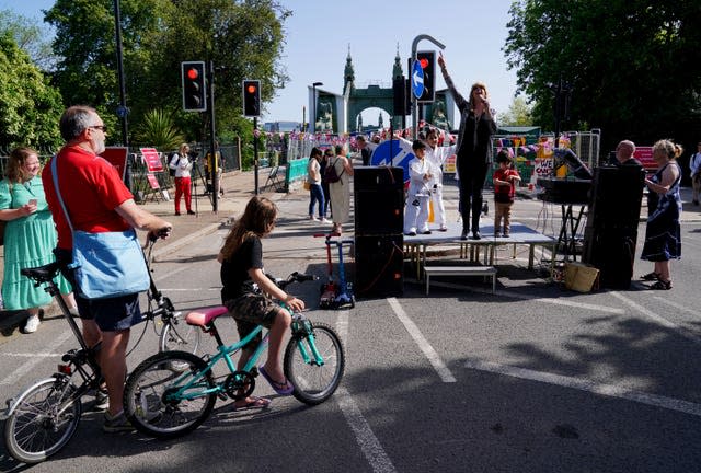 Hammersmith Bridge repairs