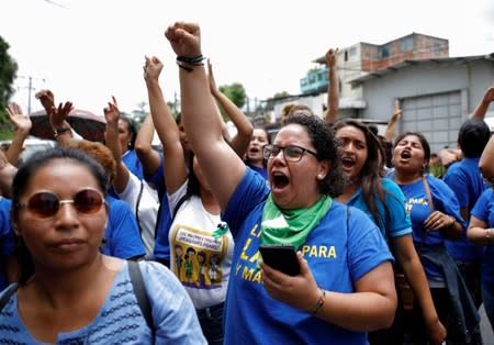 People react after Evelyn Hernandez, who was sentenced to 30 years in prison for a suspected abortion, was absolved at a hearing in Ciudad Delgado