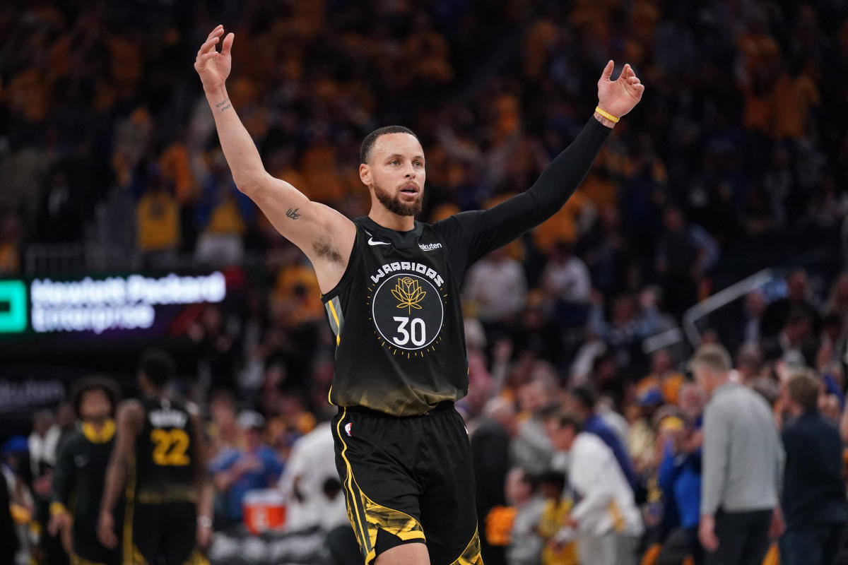 Warriors cruisen naar Game 3-overwinning tegen Draymond Green-less Kings