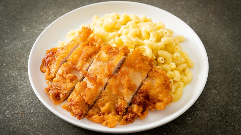 fried chicken mac and cheese