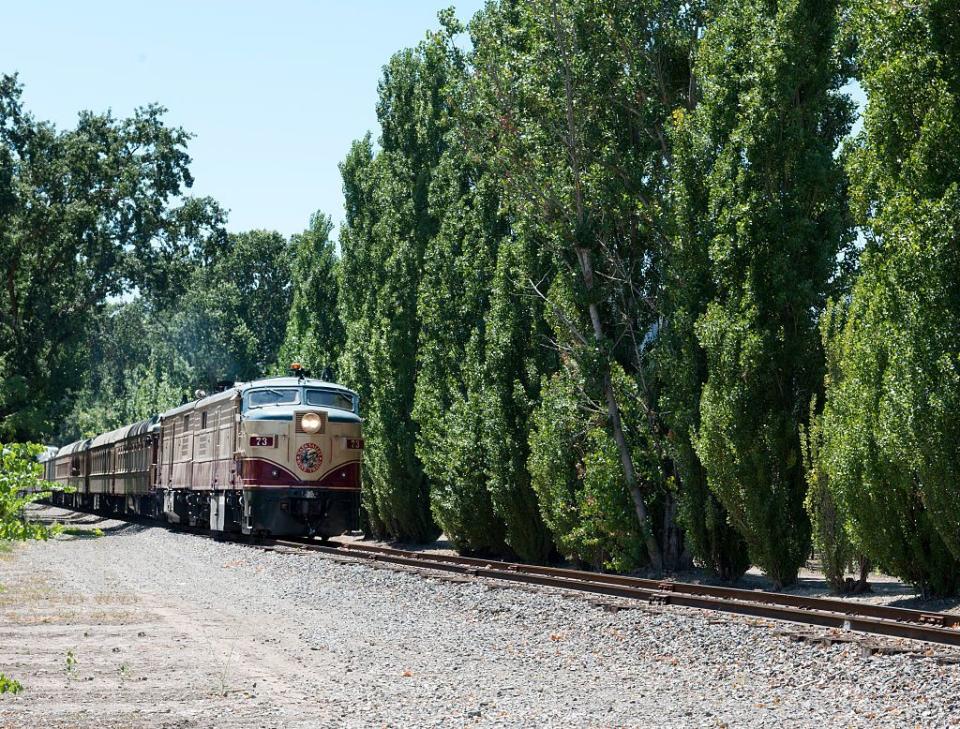 7) Napa Valley Wine Train