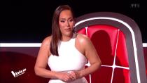 <p>A l'occasion de la finale de The Voice, Amel Bent était sculpturale en robe blanche Solace London, dont le prix s'élève à 692 euros. © Capture d'écran TF1</p> 