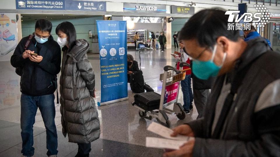 中國海關總署宣布11月1日起旅客無須進行健康申報。