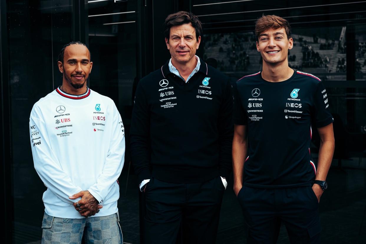 Lewis Hamilton and George Russell have extended their contracts with Mercedes (Mercedes-Benz AG)