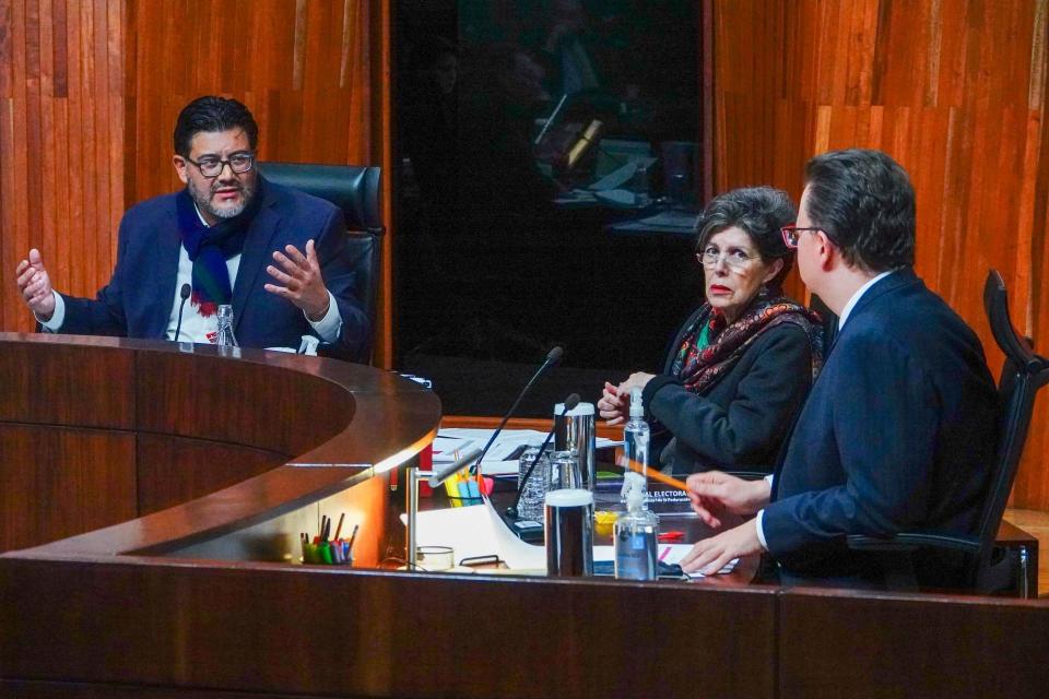 Los magistrados Felipe Fuentes Barrera, Felipe de la Mata y Mónica Soto en el Tribunal Federal del Poder Judicial |  FOTO ARCHIVO: ROGELIO MORALES/CUARTOSCURO.COM