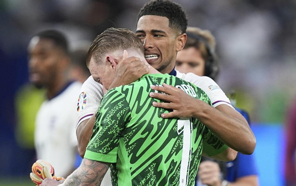 Jude Bellingham (10) of England celebrates at the end of the UEFA Euro 2024 round of 16 football match between England and Slovakia at the Arena AufSchalke in Gelsenkirchen on June 30, 2024