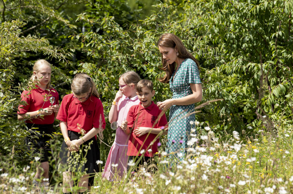 LONDON, ENGLAND - JULY 01: Catherine, Duchess of Cambridge visits The RHS Back to Nature Garden she designed at the 2019 RHS Hampton Court Palace Flower Show at Hampton Court Palace on July 1, 2019 in London, England. (Photo by Mark Cuthbert/UK Press via Getty Images)