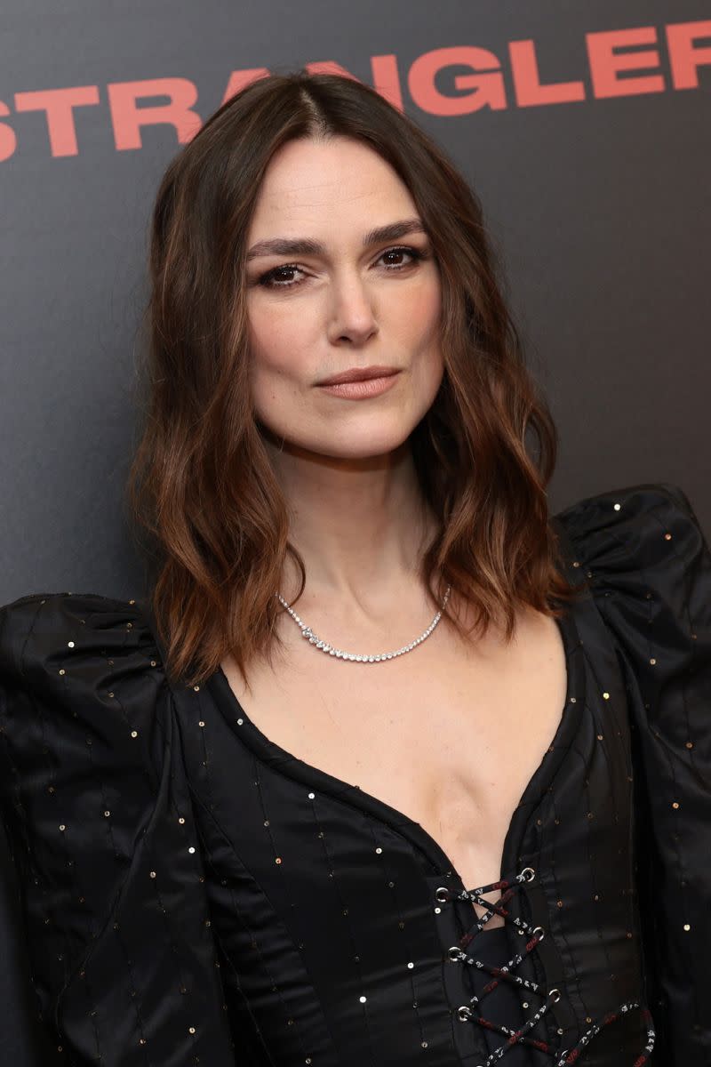 Keira Knightly's middle parted long bob