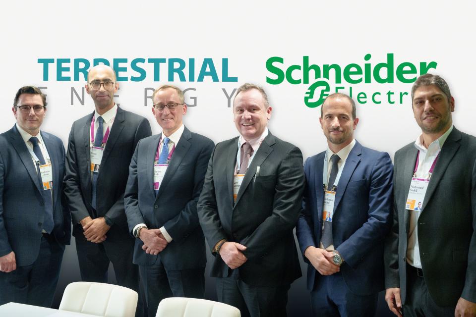 Terrestrial Energy CEO Simon Irish with Gary Lawrence and Schneider Electric Team at the MOU signing ceremony at CERAWeek, Houston.