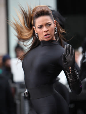 Beyonce Knowles performs on NBC's "Today" at Rockefeller Center on November 26, 2008 in New York City.