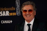 L'acteur Daniel Auteuil (et ses lunettes de soleil) étaient aussi de la partie sur le red carpet des César 2020 pour le plus grand bonheur des amoureux du cinéma. (Photo by Thomas SAMSON / AFP) (Photo by THOMAS SAMSON/AFP via Getty Images)