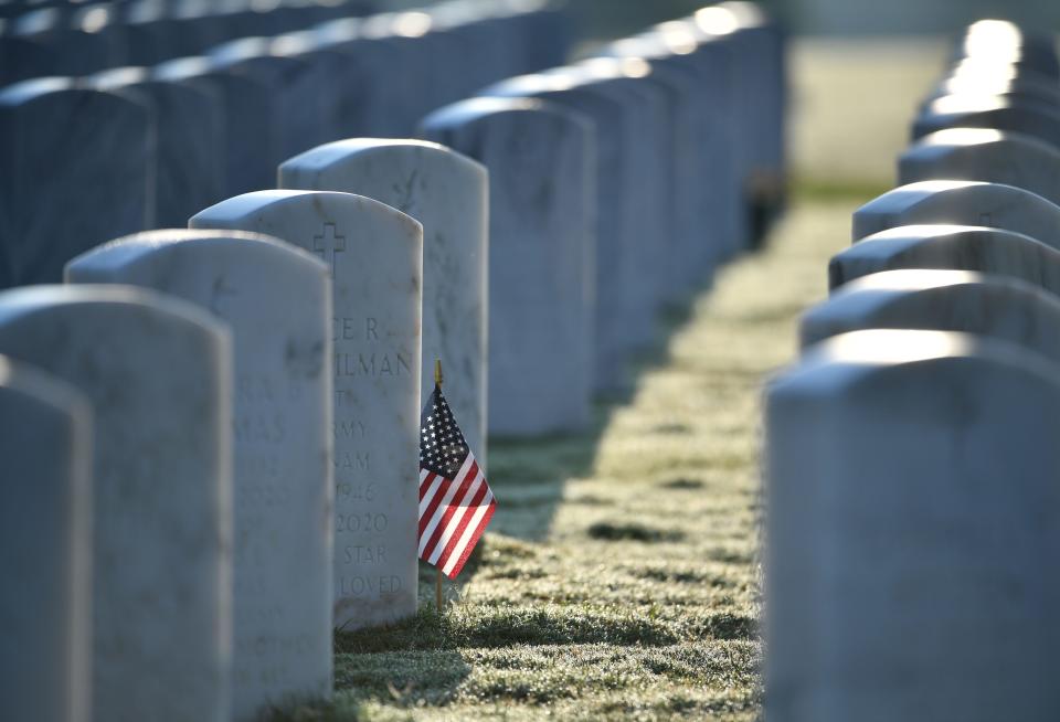 A photo of military headstones at Sarasota National Cemetery.