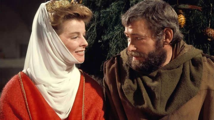 Katharine Hepburn and Peter O'Toole as Eleanor of Aquitaine and Henry II of England talking in The Lion in Winter.