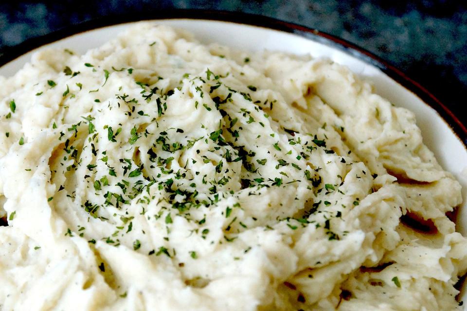 Crock-Pot Garlicky Mashed Potatoes