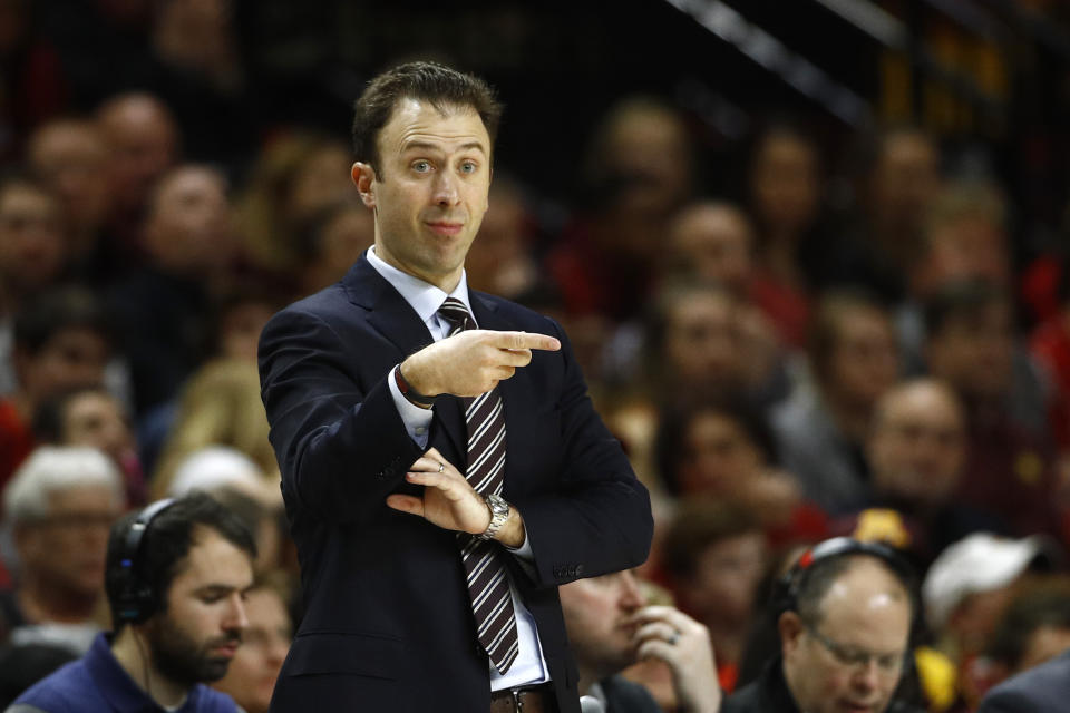 Minnesota head coach Richard Pitino directs his players in the second half of an NCAA college basketball game against Maryland, Friday, March 8, 2019, in College Park, Md. (AP Photo/Patrick Semansky)