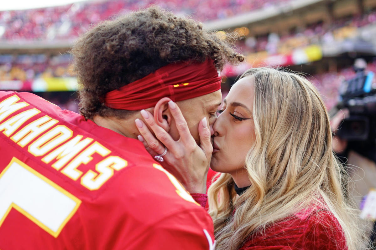 Chiefs QB Patrick Mahomes And Fiancée Brittany Announce Wedding Date –  OutKick