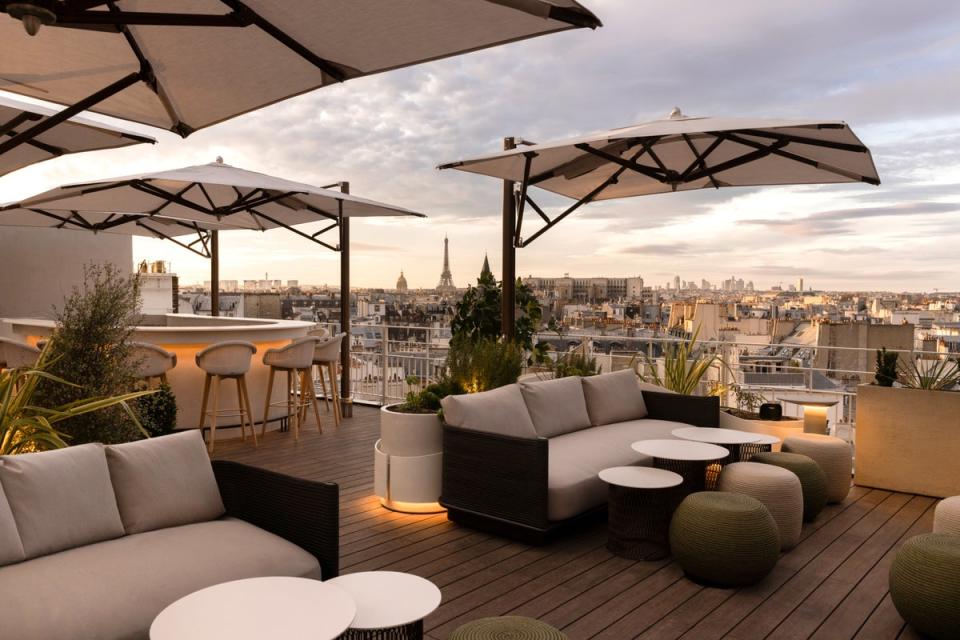 Summer evenings spent on the rooftop of the Dame des Arts will provide great drinks and even better views (Ludovic Balay)