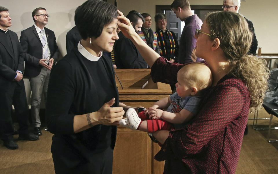 Ash Wednesday ritual at the State Capitol in St. Paul, Minnesota on March 6, 2019 <a href="http://www.apimages.com/metadata/Index/Ash-Wednesday-Minnesota/2e17a928452a40de88f459c4d3def8f4/13/0" rel="nofollow noopener" target="_blank" data-ylk="slk:P Photo/Jim Mone);elm:context_link;itc:0;sec:content-canvas" class="link ">P Photo/Jim Mone)</a>