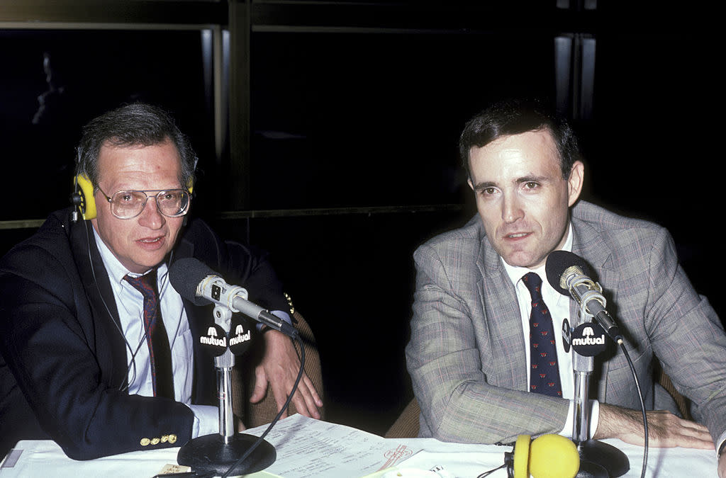 Larry King speaks with then-U.S. attorney Rudy Giuliani in 1986. (Photo: Ron Galella/Ron Galella Collection via Getty Images)