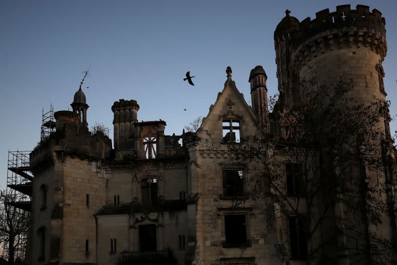 French "fairytale" Chateau with 25.000 owners prepares to celebrate Christmas