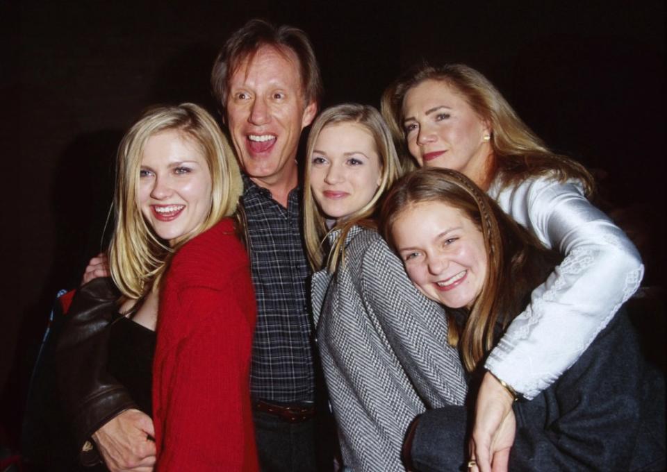 Kirsten Dunst, James Woods, A.J. Cook, Hanna R. Hall, & Kathleen Turner at Sundance Film Festival 2000 - The Virgin Suicides Party