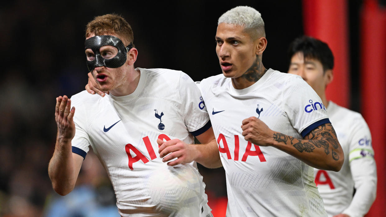  Kulusevski (L) and Richarlison (R) celebrate a goal ahead of the Tottenham vs Everton live stream. 