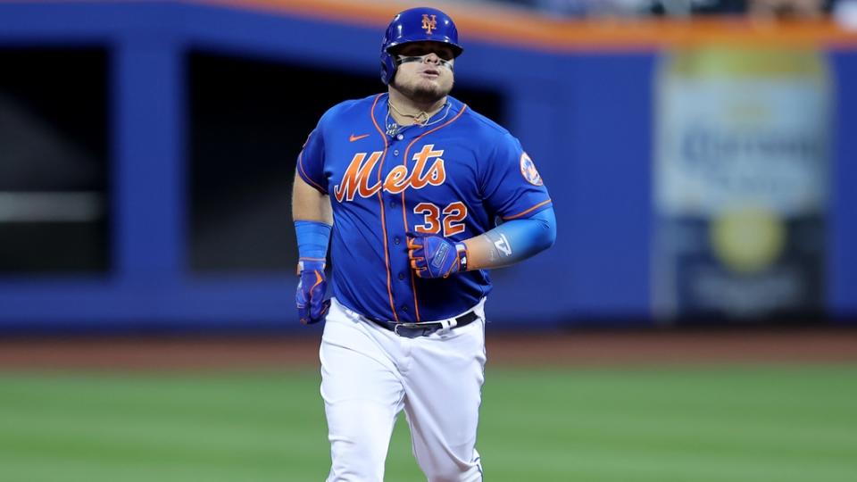 New York Mets designated hitter Daniel Vogelbach (32) rounds the bases after hitting a solo home run against the Pittsburgh Pirates during the second inning at Citi Field.