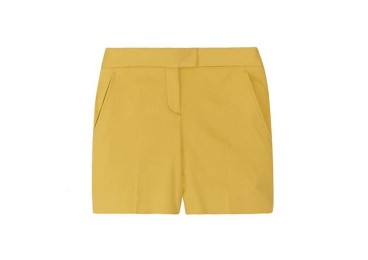 Lemon yellow to say hello to summer. These shorts are guaranteed to be flattering. 
Theory stretch…