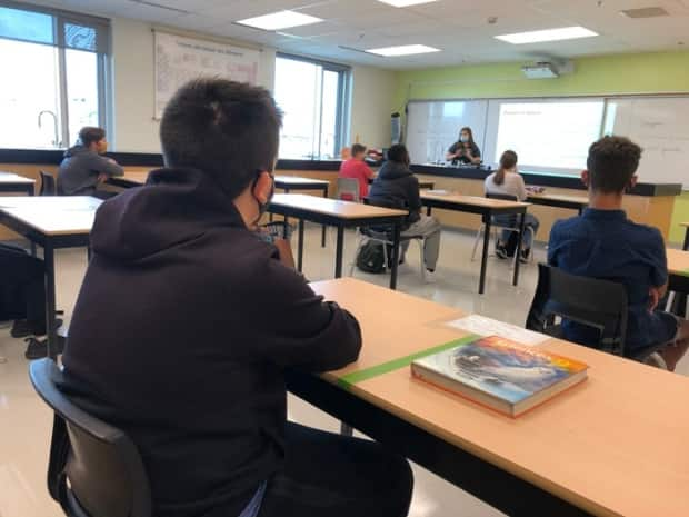 Ontario's schools were moved to remote learning after the delayed spring break, but both Mayor Jim Watson and Dr. Vera Etches say there are signs classes could resume by the end of this month. (Frédéric Pepin/Radio-Canada - image credit)