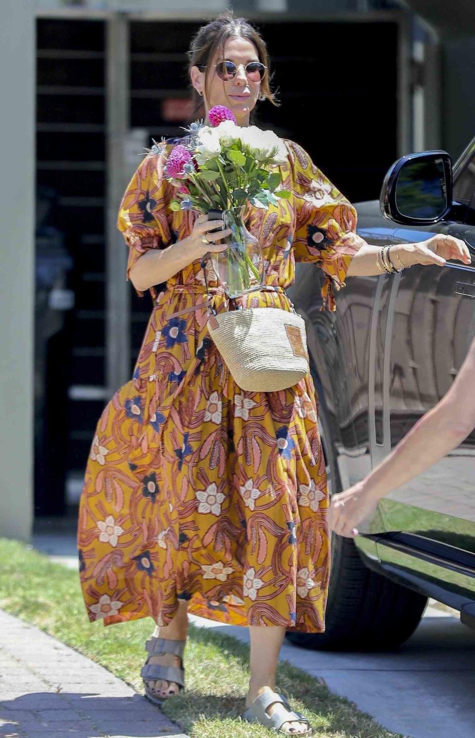 Sandra Bullock Seen Out with Flowers in Los Angeles in Rare Sighting ...