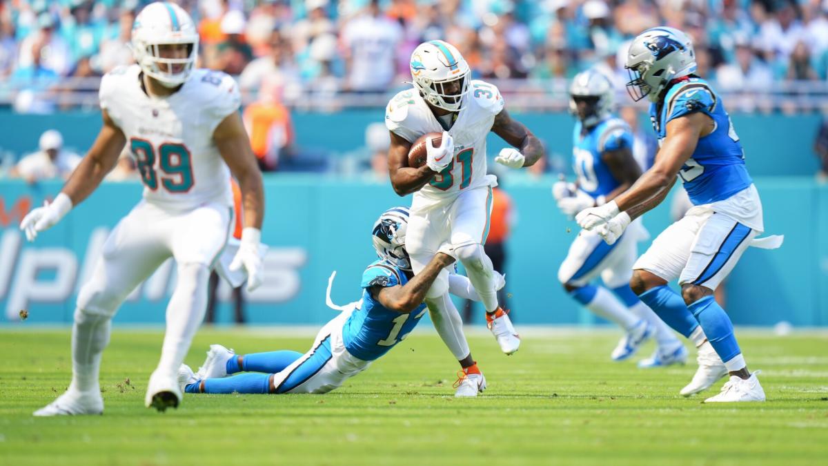 Tyreek Hill sets NFL record on 54-yard TD strike from Tua Tagovailoa in  historic day for Dolphins offense