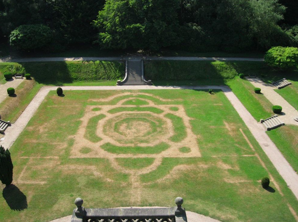 <p>Crop marks show off the old garden at Gawthorpe Hall, Lancashire which was taken out in the 1940s (SWNS) </p>