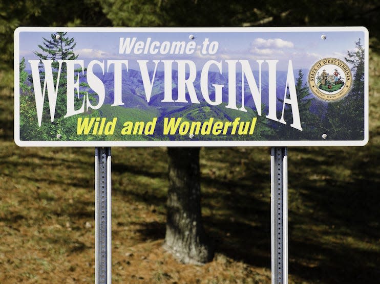 Welcome to West Virginia sign.