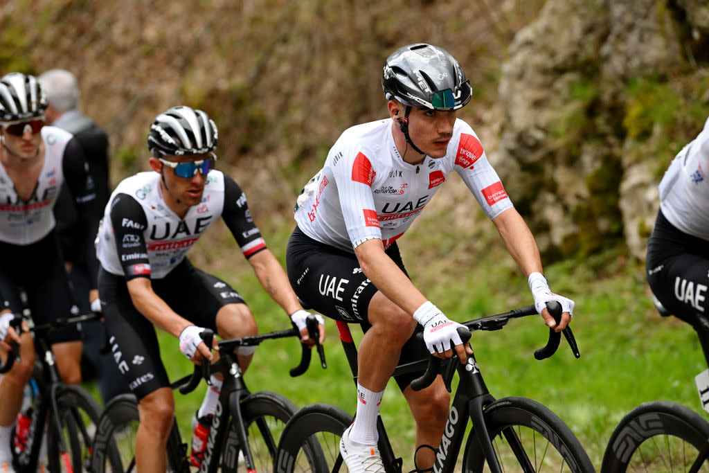  Juan Ayuso (UAE Team Emirates) tucked in among his team on stage 2 of the Tour de Romandie 