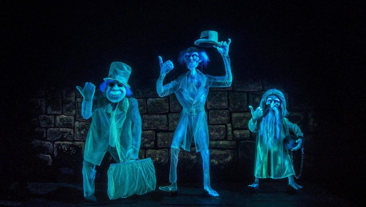  Hitchhiking Ghosts. 