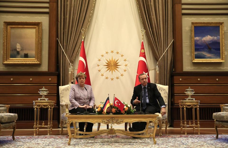 German Chancellor Angela Merkel, left, and Turkish President Recep Tayyip Erdogan give a press statement after a meeting in Ankara, Turkey, Thursday, Feb. 2, 2017. (AP Photo/Lefteris Pitarakis)