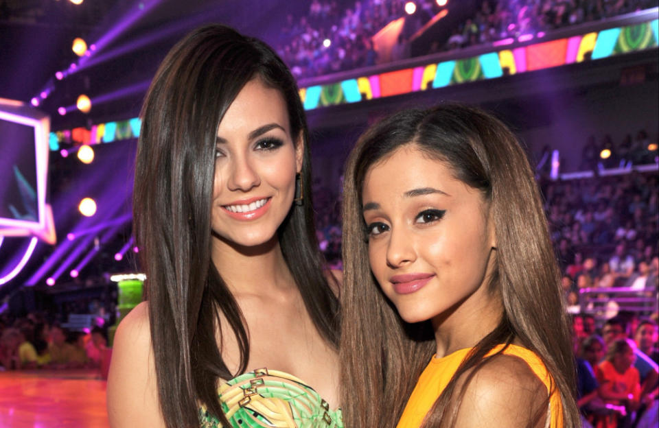 Victoria Justice denies feud with Ariana Grande credit:Bang Showbiz