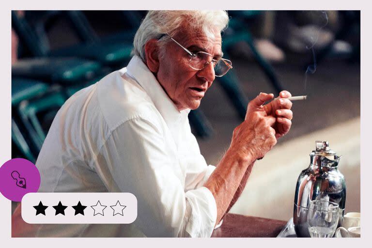 La imagen de un Bernstein anciano a través de la interpretación de Bradley Cooper, en Maestro, película original de Netflix