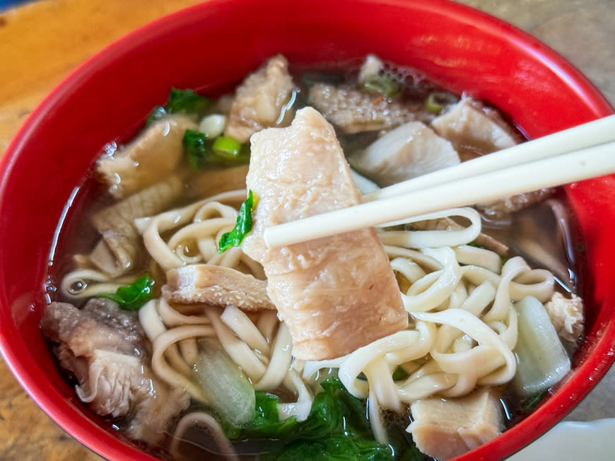 桃園｜假日荔枝牛雜湯